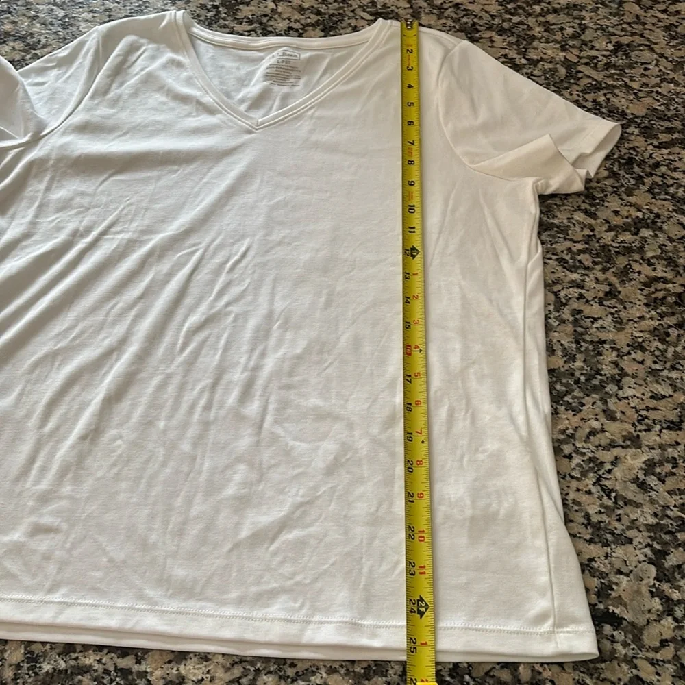 NWOT L.L. Bean 100% Supima cotton V-neck short sleeve T-shirt, size L White - Picture 7 of 10